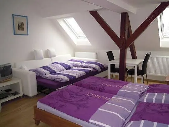 Quarto em Acomodações Particulares Ohrada *